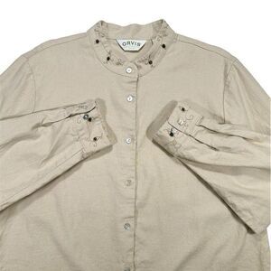 Orvis Women's Tan and Cream Shirt